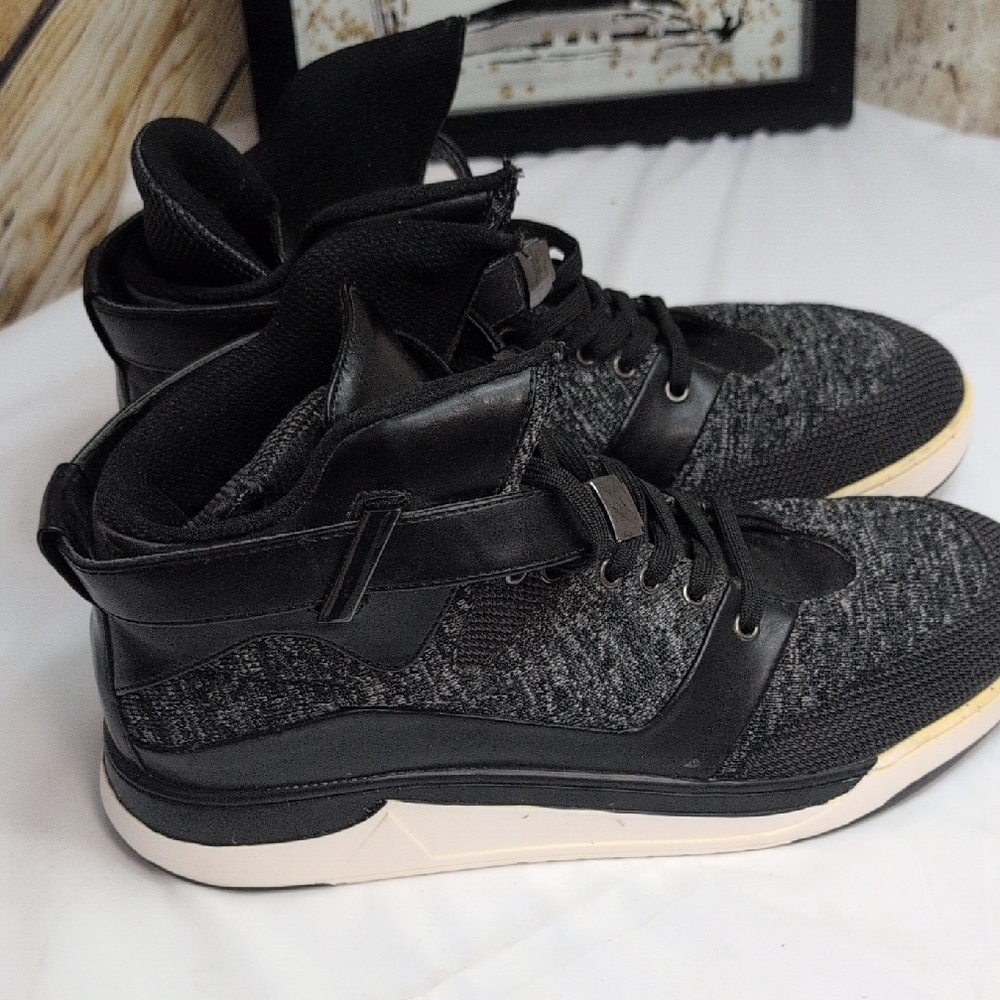 Guess Webber Black and Grey Hi-top Knit Sneakers. - Picture 2 of 8